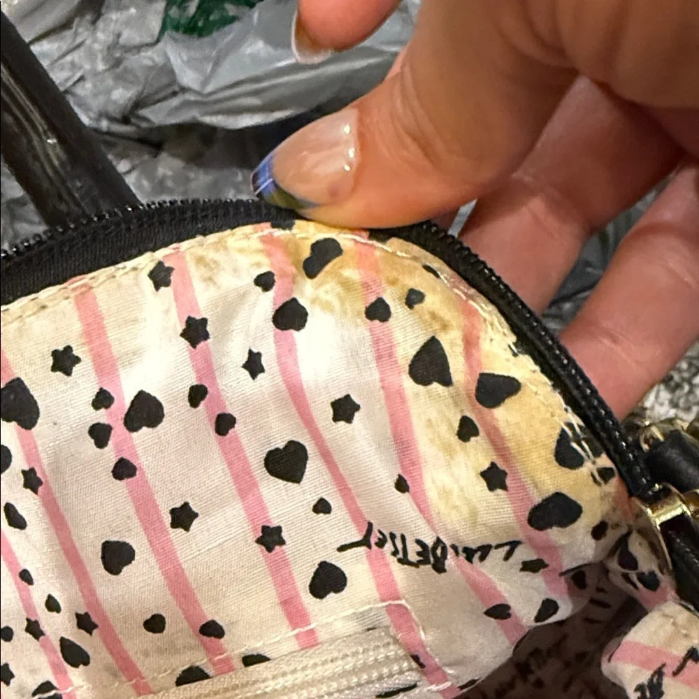 Betsey Johnson Handbag sunglasses lips crossbody bag purse designer chic fashion - Picture 8 of 9